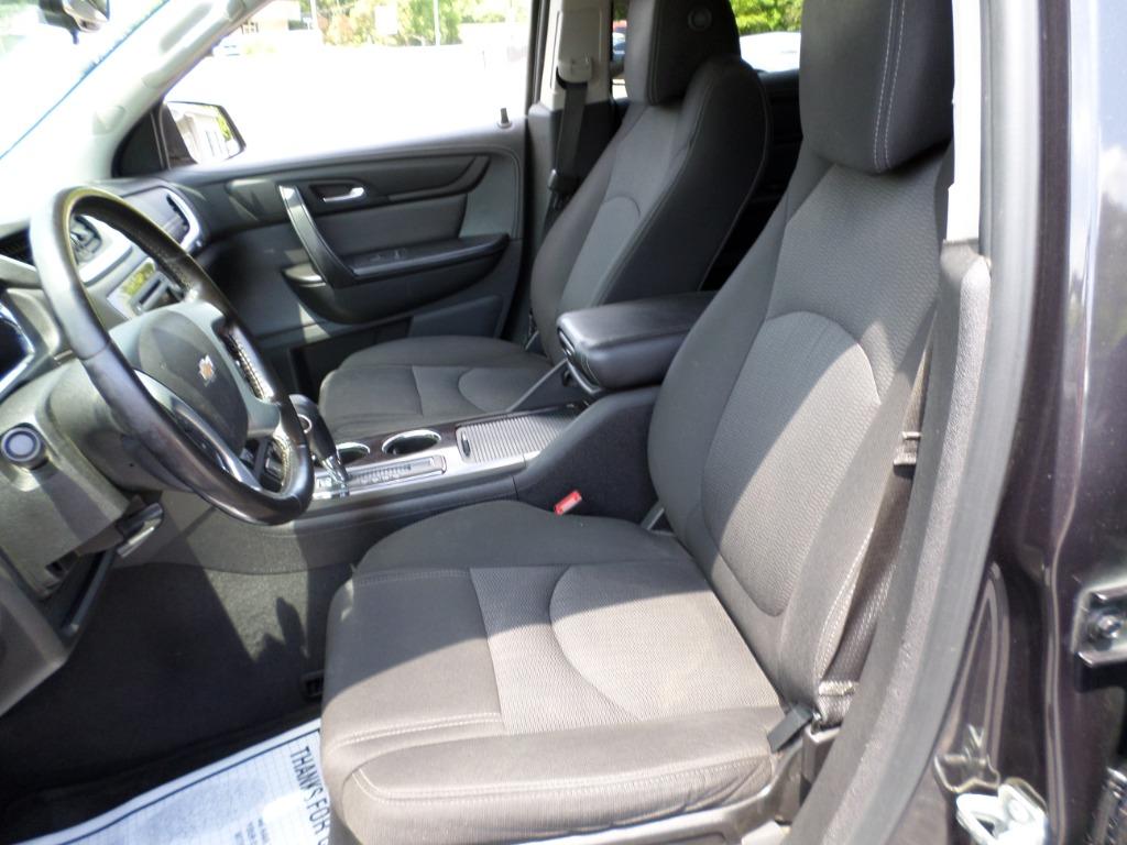 2017 Chevrolet Traverse 1LT - Photo 7