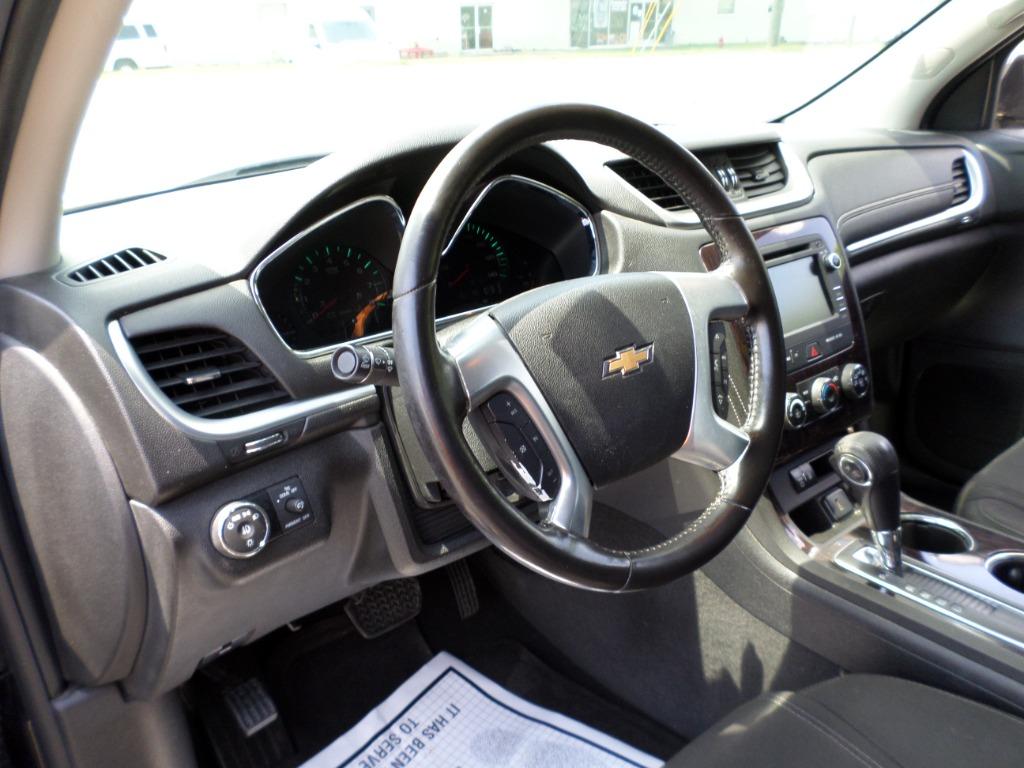 2017 Chevrolet Traverse 1LT - Photo 8