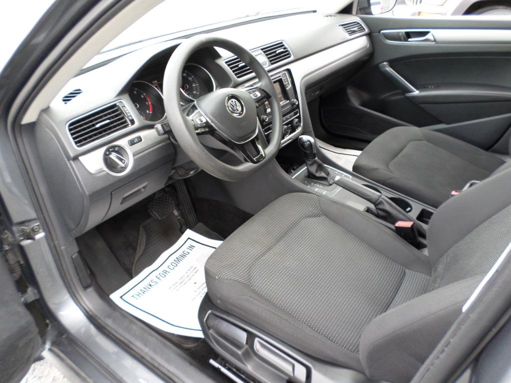 2017 Volkswagen Passat S - Photo 7